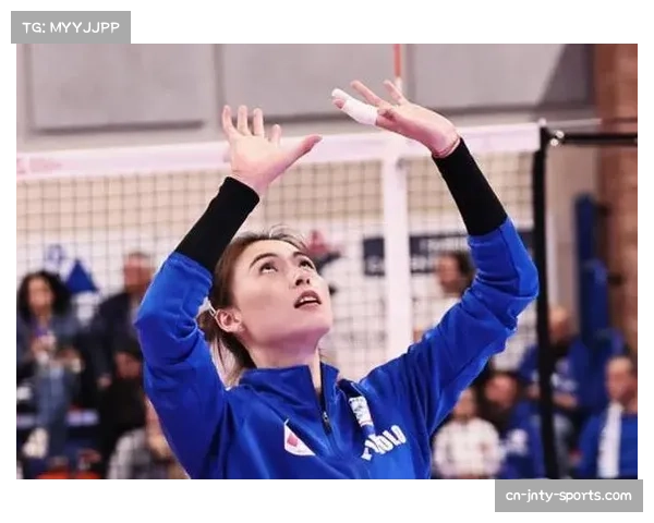 加拿大女冰前场逼抢与沿板争抢 创造多次得分机会