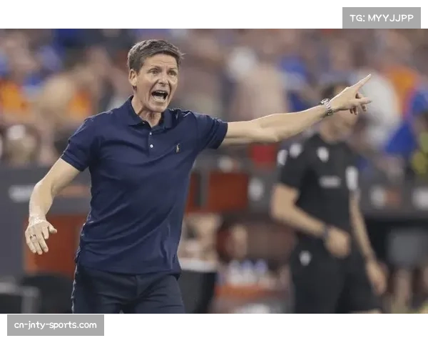 水晶宫主场零进球 进攻组织缺乏层次难造威胁